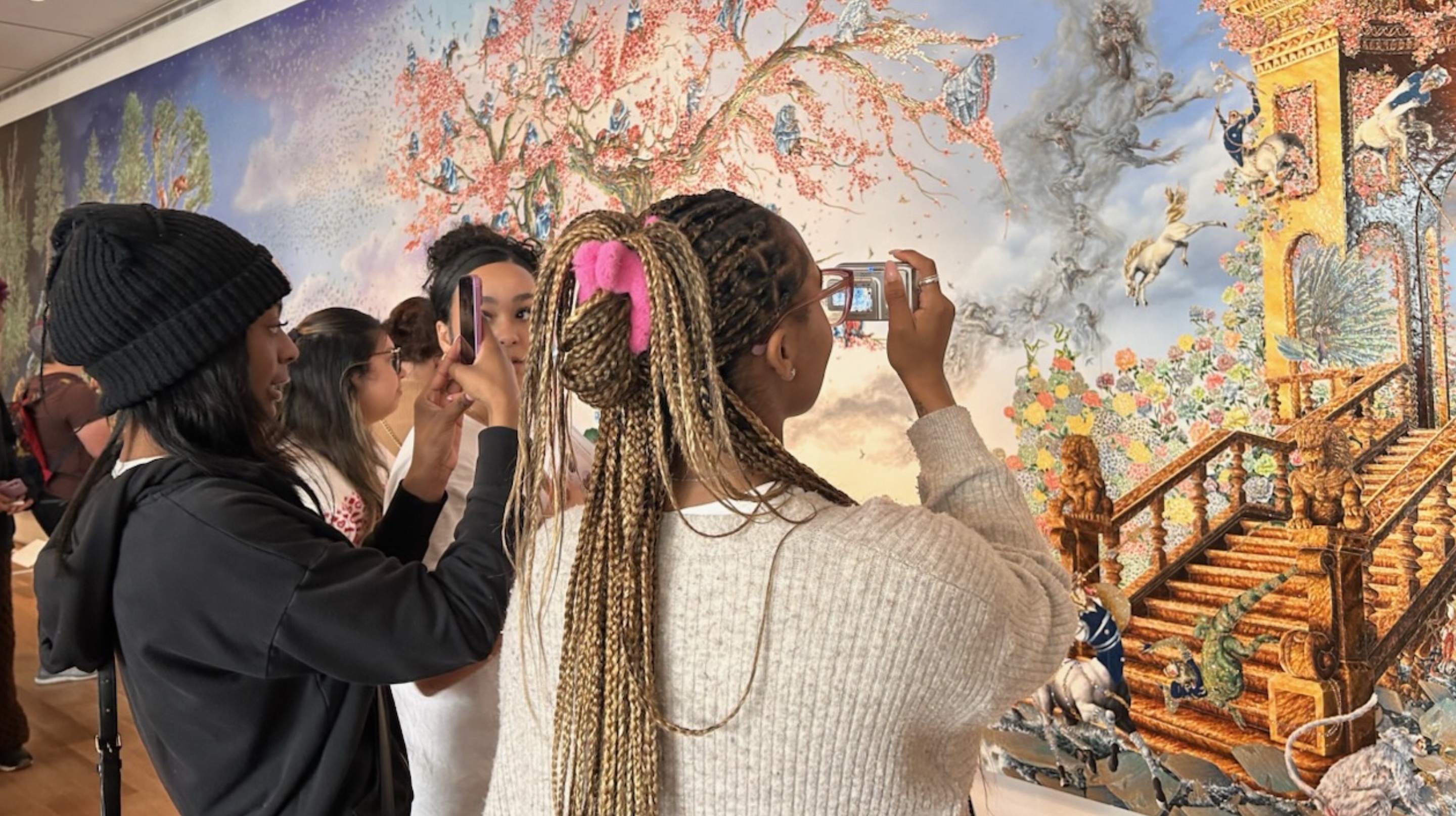 High school students at the Art Institute of Chicago